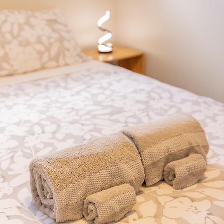 Back Garden Flat With Free On Street Parking And Fiber Wifi - 15 Mins To Ferry, Stadium, Cbd Веллінгтон Екстер'єр фото